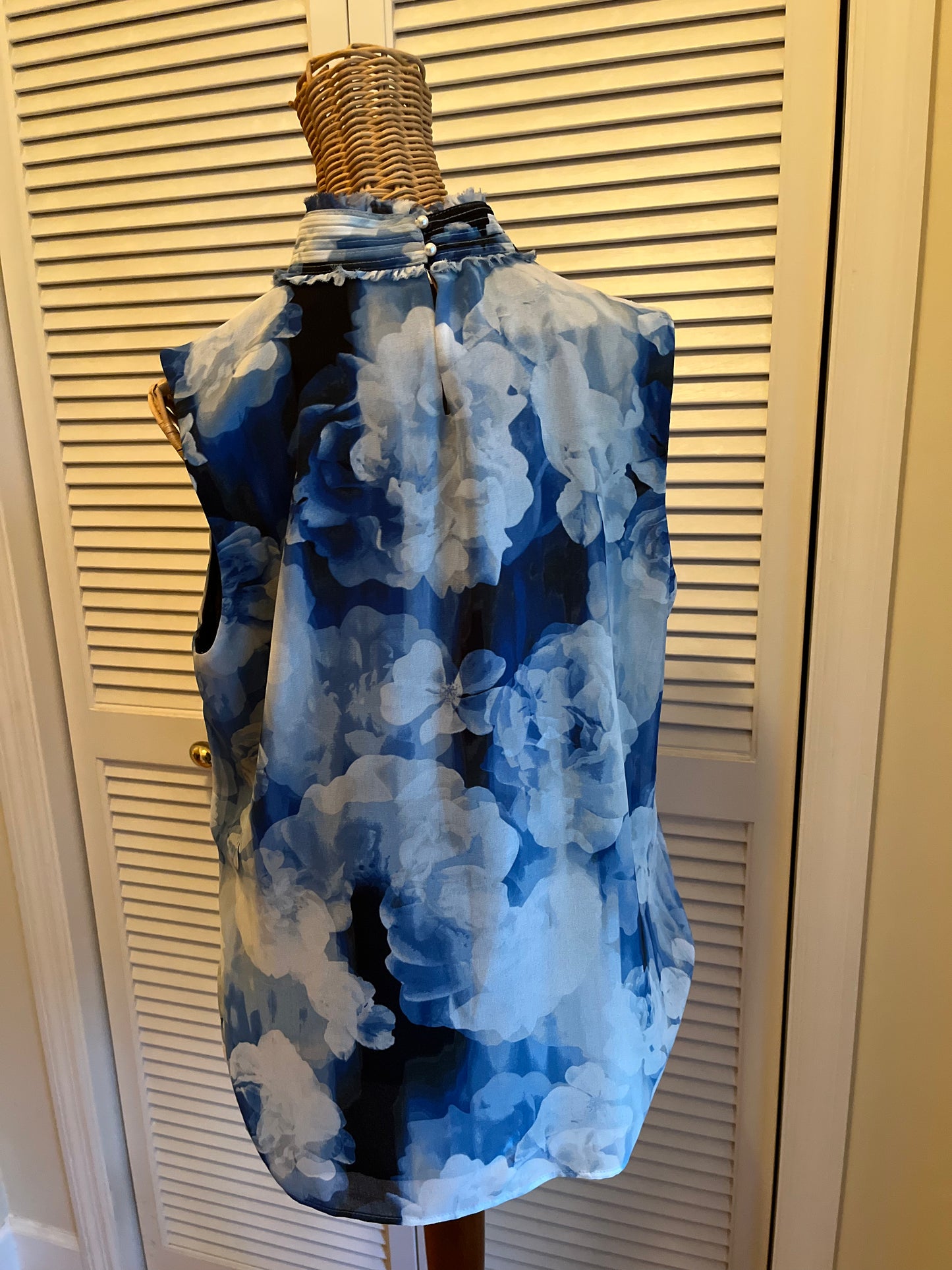 Karl Lagerfeld Sleeveless Top (L)