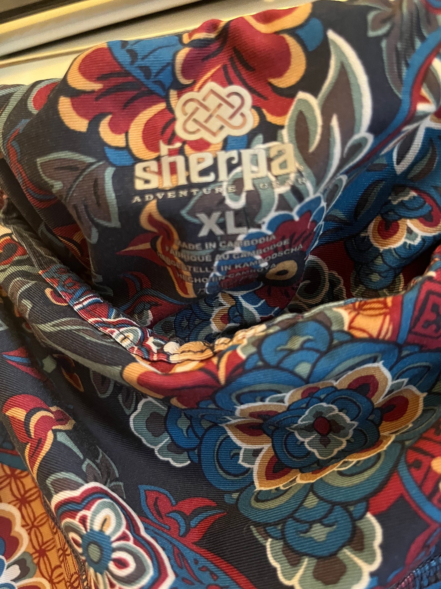 Sherpa Brand Leggings (XL)
