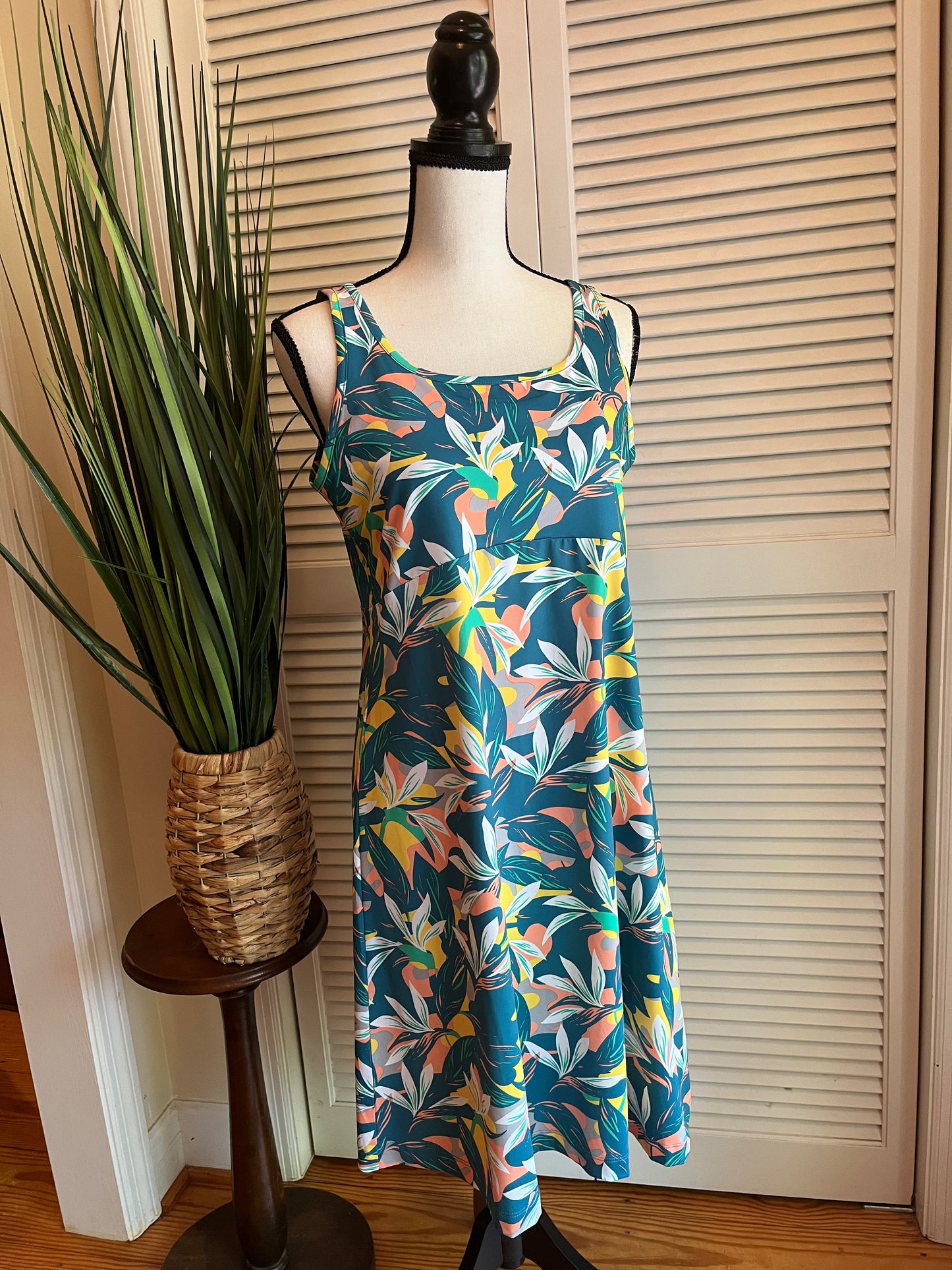 Columbia PFG Dress (L)