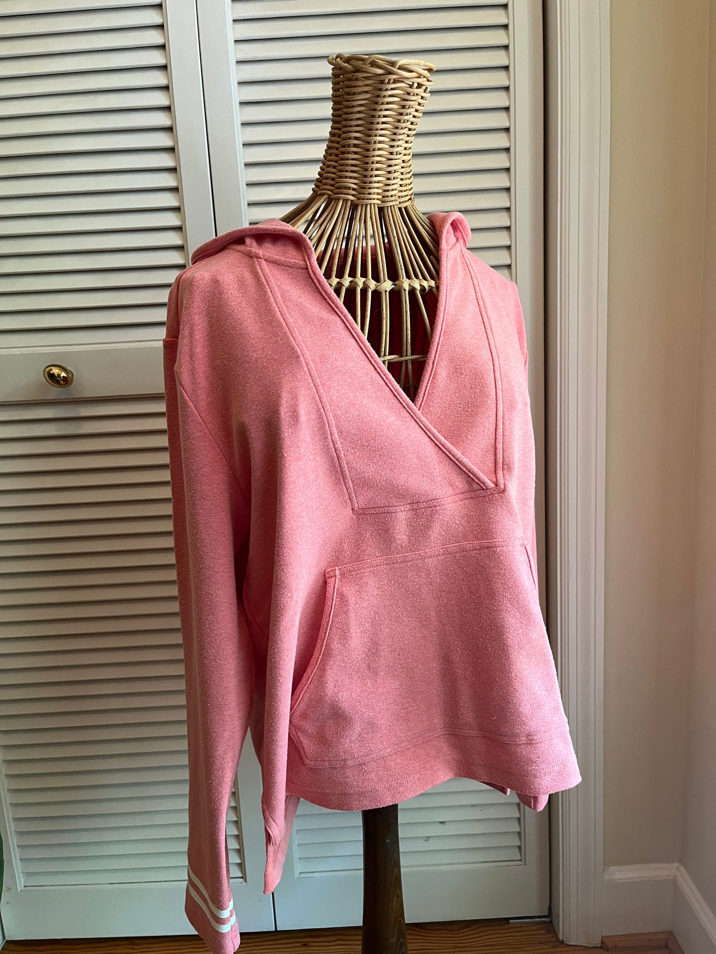 Southern Tide Hoodie (M)
